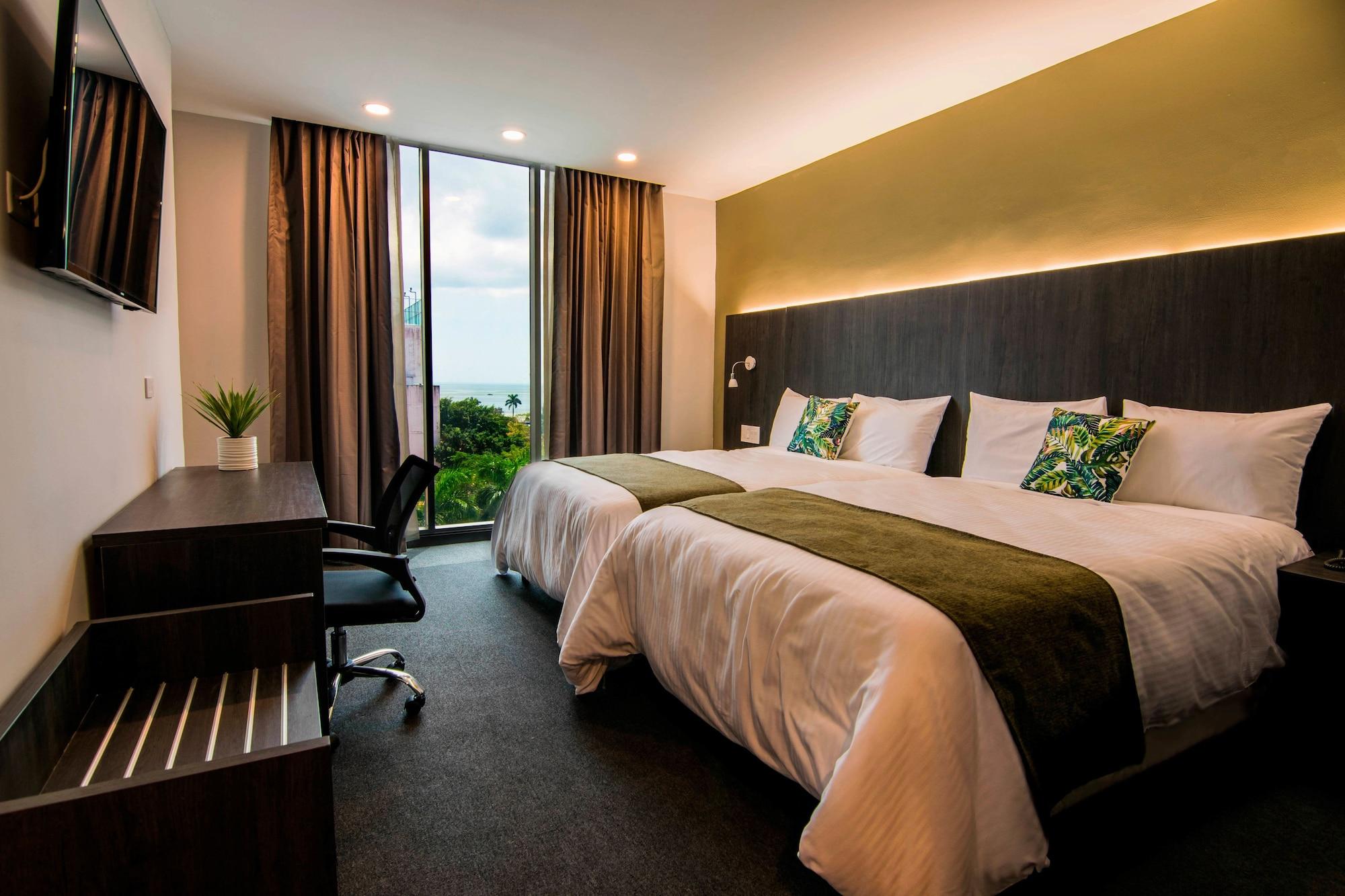 Innfiniti Hotel & Suites Panama City Exterior photo