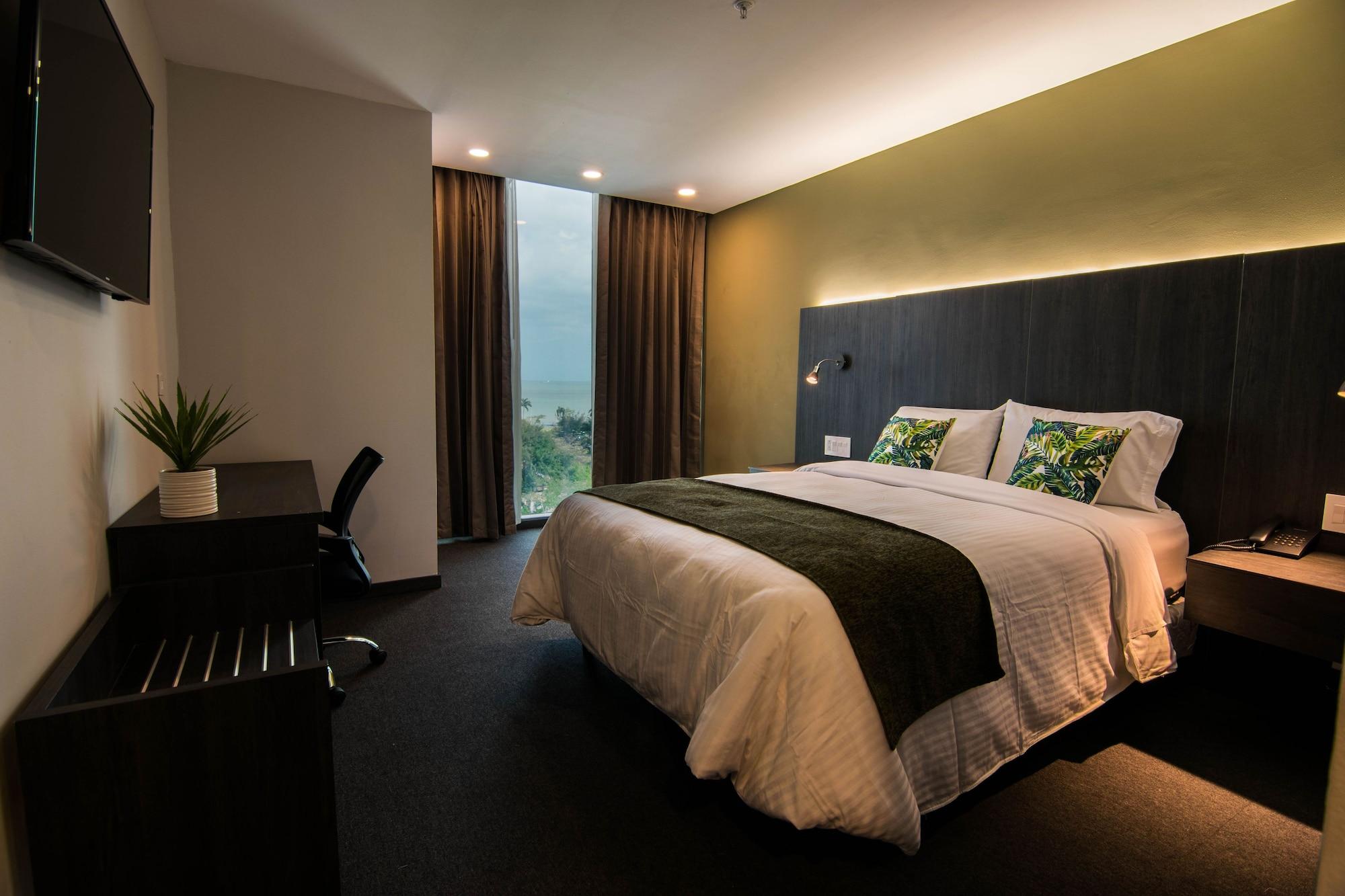 Innfiniti Hotel & Suites Panama City Exterior photo